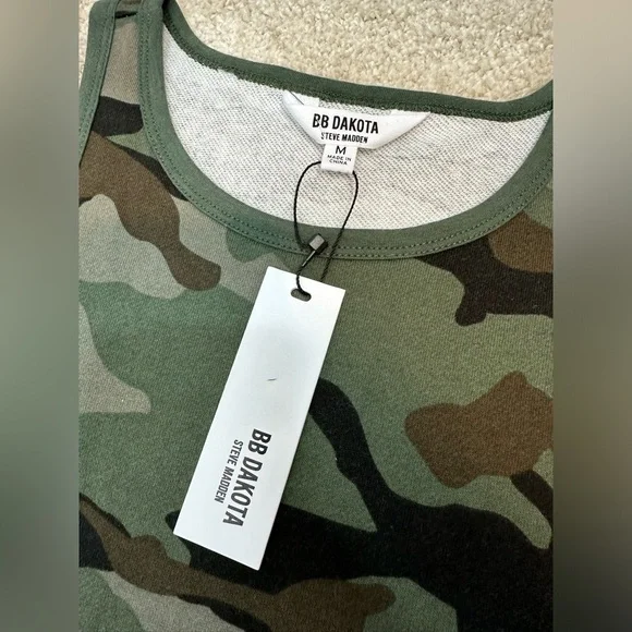 NWT Steve Madden BB Dakota Dress Women’s Medium All Terrain Camo Sleeveless - Picture 11 of 13